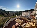 Gezellige villa met zwembad en panoramisch uitzicht op de bergen in Peterer in Pinoso Villas