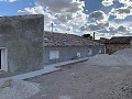 Bodega Reformada con 4 Dormitorios, 3 Baños y Piscina in Pinoso Villas