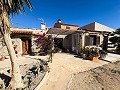 Preciosa Casa de Pueblo Reformada con Jardín en Barbarroja in Pinoso Villas