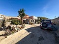 Preciosa Casa de Pueblo Reformada con Jardín en Barbarroja in Pinoso Villas