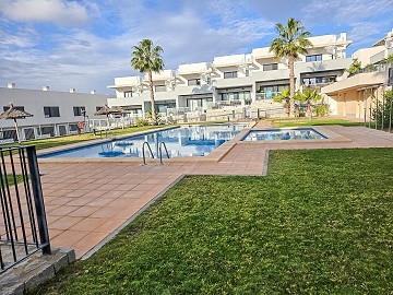 Maravilloso Chalet Adosado en la Urbanización Alenda Golf