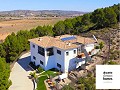 Exclusieve off-grid villa op de top van de berg in Villena in Pinoso Villas