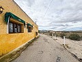 Prachtig rustiek huis met zwembad en bar in Pinoso Villas