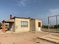 Villa with small guest house in Pinoso Villas