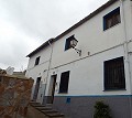 Preciosa casa adosada de 4 dormitorios en el centro de Ayora in Pinoso Villas