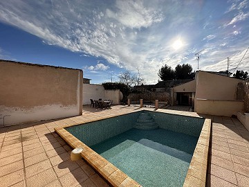 Casa de Pueblo con piscina entre Monovar y Pinoso