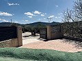 Magnífica casa cueva totalmente reformada con piscina en el Valle de Hondon in Pinoso Villas