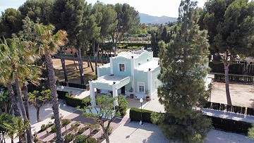 Chalet de lujo en Aspe muy cerca del pueblo, con piscina