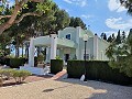 Luxuriöse Villa in Aspe, nur wenige Gehminuten von der Stadt entfernt in Pinoso Villas