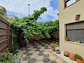 Maison de ville avec jardin et garage à Pinoso in Pinoso Villas