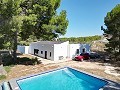 4 Bed Villa with modernised facia and pool in Pinoso Villas