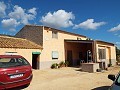 Grande maison de campagne, à distance de marche de la ville in Pinoso Villas