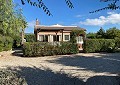 Schöne und geräumige 2-Schlafzimmer-Villa in Salinas mit privatem Pool in Pinoso Villas