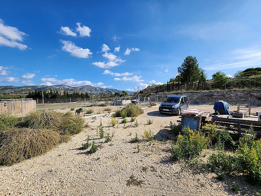 Terreno con Caravana Pinoso Villas