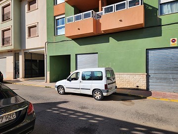 Zona privada de 4 plazas de garaje subterráneo.