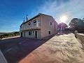 Belle villa de 3 chambres et 2 salles de bain avec sous-construction massive in Pinoso Villas