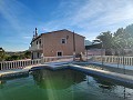 Belle villa de 3 chambres et 2 salles de bain avec sous-construction massive in Pinoso Villas