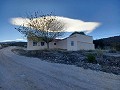 Landhuis met een prachtig uitzicht. in Pinoso Villas