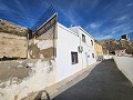 3 Bedroom, 3 bathroom house in the old town of Sax in Pinoso Villas