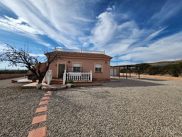 Mooie villa met 1/2 slaapkamers en hut