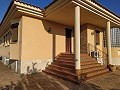 Uitstekende villa vlakbij Yecla in Pinoso Villas