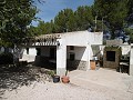 Villa de 4 chambres avec piscine dans un cadre naturel. in Pinoso Villas