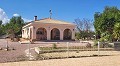 Belle Villa De Campagne Avec Piscine Et Terrain in Pinoso Villas