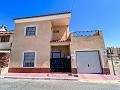 Fantastisch halfvrijstaand huis met twee verdiepingen in Hondon de los Frailes in Pinoso Villas