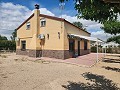 Nice house with open plan top floor walking distance to Villena in Pinoso Villas