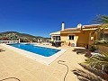 Mooie villa met 3 slaapkamers en 2 badkamers in La Zarza in Pinoso Villas