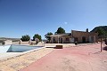 Casa H - Private and Peaceful Villa near Yecla with 4 big bedrooms + Pool  in Pinoso Villas