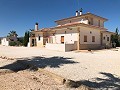 Belle villa avec piscine à Pinoso in Pinoso Villas