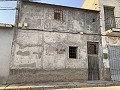 Rénovation d'une maison de ville avec jardin in Pinoso Villas