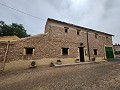 Grande maison de campagne de 200 ans avec piscine in Pinoso Villas