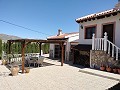 Villa with incredible views in a small village minutes away from Pinoso in Pinoso Villas