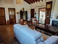 Villa with incredible views in a small village minutes away from Pinoso in Pinoso Villas