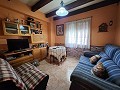 Maison de 4 chambres et 1 salle de bain avec piscine en balsa et terrain de taille raisonnable in Pinoso Villas