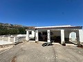 Landhaus mit Pool und unglaublicher Aussicht in Sax in Pinoso Villas