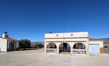 Superbe maison de campagne dans les montagnes de Yecla