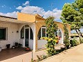 Casa de campo bellamente conservada en una impresionante ubicación en Yecla in Pinoso Villas