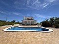 Atemberaubende freistehende Villa mit Pool in Pinoso in Pinoso Villas