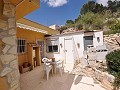 Maison en partie troglodyte modernisée dans les montagnes in Pinoso Villas