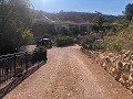 Maison en partie troglodyte modernisée dans les montagnes in Pinoso Villas