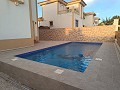 Increíble Villa de 3 Dormitorios y 2 Baños en El Reloj Fortuna con Piscina Privada in Pinoso Villas