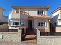 Increíble Villa de 3 Dormitorios y 2 Baños en El Reloj Fortuna con Piscina Privada in Pinoso Villas