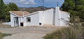 Walk to town Villa with Pool in Pinoso Villas