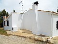 Walk to town Villa with Pool in Pinoso Villas