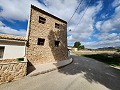 Excelente casa de 5 dormitorios de alta calidad con espacio cercado. in Pinoso Villas