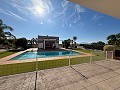 Magnífica Mansión con Pista Polideportiva,Piscina y 8 exclusivas habitaciones in Pinoso Villas