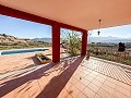 Charmante Villa de 4 Chambres avec de Superbes Vues Panoramiques in Pinoso Villas